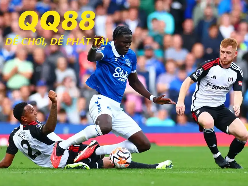 Everton và Fulham đều đang ở vùng nguy hiểm (Ảnh: Eurosport)